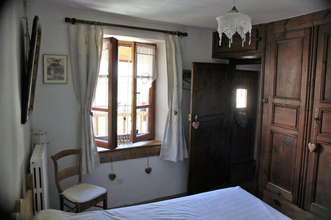 Chez Annie & Marcel Bed and Breakfast Le Monêtier-les-Bains Exteriör bild