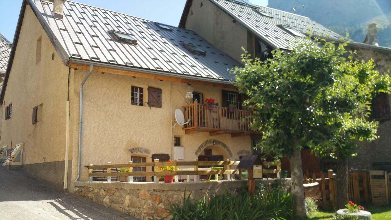 Chez Annie & Marcel Bed and Breakfast Le Monêtier-les-Bains Exteriör bild