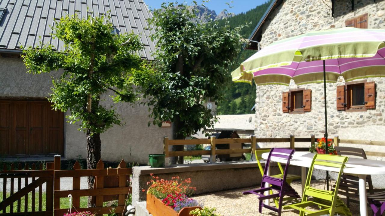 Chez Annie & Marcel Bed and Breakfast Le Monêtier-les-Bains Exteriör bild